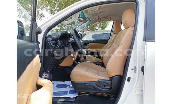 Sayi Imported Toyota Fortuner White Mota in Import - Dubai a Ashanti Sayi Imported Toyota Fortuner White Mota in Import - Dubai a Ashanti