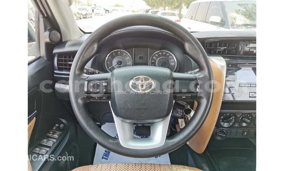 Sayi Imported Toyota Fortuner White Mota in Import - Dubai a Ashanti Sayi Imported Toyota Fortuner White Mota in Import - Dubai a Ashanti
