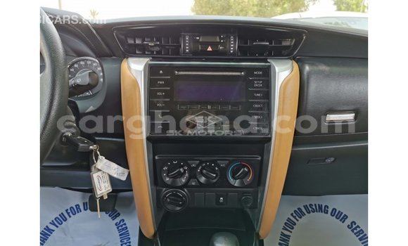 Sayi Imported Toyota Fortuner White Mota in Import - Dubai a Ashanti Sayi Imported Toyota Fortuner White Mota in Import - Dubai a Ashanti