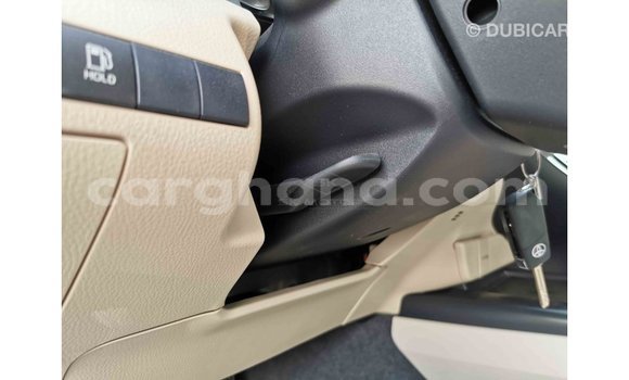 Ra Imported Toyota Camry funfun Ọkọ̀ in Import - Dubai ni Ashanti Ra Imported Toyota Camry funfun Ọkọ̀ in Import - Dubai ni Ashanti