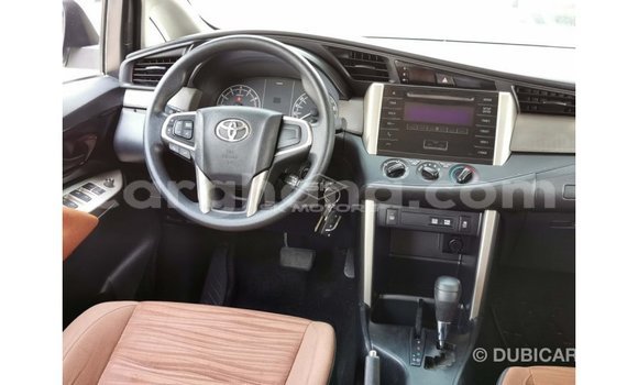 Sayi Imported Toyota Innova White Mota in Import - Dubai a Ashanti Sayi Imported Toyota Innova White Mota in Import - Dubai a Ashanti
