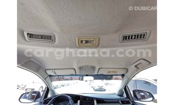 Sayi Imported Toyota Innova White Mota in Import - Dubai a Ashanti Sayi Imported Toyota Innova White Mota in Import - Dubai a Ashanti