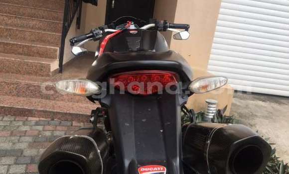 Sayi Na hannu Ducati 1200 Black Motsi in Sekondi–Takoradi Metropolitan a Yamma Sayi Na hannu Ducati 1200 Black Motsi in Sekondi–Takoradi Metropolitan a Yamma