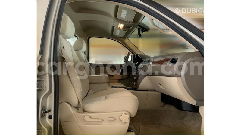 Big with watermark chevrolet tahoe ashanti import dubai 31645