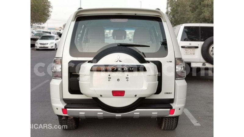 Big with watermark mitsubishi pajero ashanti import dubai 31706