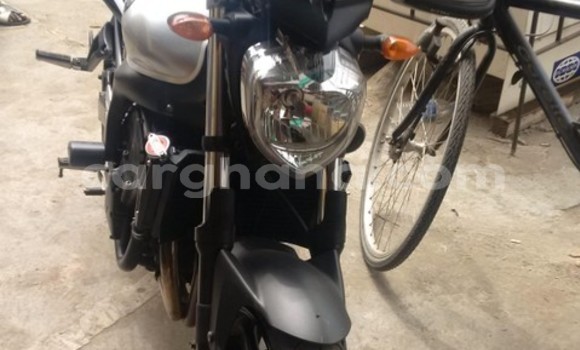 Sayi Na hannu Honda CB Azurfa Motsi in Sekondi–Takoradi Metropolitan a Yamma Sayi Na hannu Honda CB Azurfa Motsi in Sekondi–Takoradi Metropolitan a Yamma