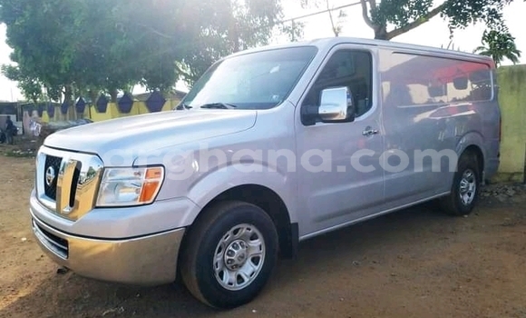 Buy Used Nissan NV350 Caravan White Car in Accra in Greater Accra Buy Used Nissan NV350 Caravan White Car in Accra in Greater Accra