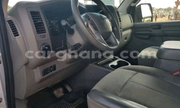 Buy Used Nissan NV350 Caravan White Car in Accra in Greater Accra Buy Used Nissan NV350 Caravan White Car in Accra in Greater Accra