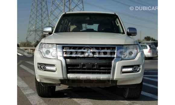Ra Imported Mitsubishi Pajero funfun Ọkọ̀ in Import - Dubai ni Ashanti Ra Imported Mitsubishi Pajero funfun Ọkọ̀ in Import - Dubai ni Ashanti