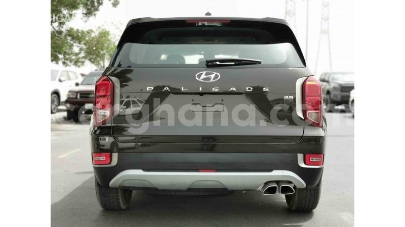 Big with watermark hyundai accent ashanti import dubai 31802