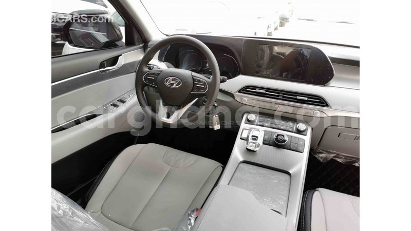 Big with watermark hyundai accent ashanti import dubai 31802