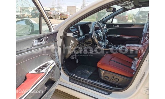 Sayi Imported Kia K5 White Mota in Import - Dubai a Ashanti Sayi Imported Kia K5 White Mota in Import - Dubai a Ashanti