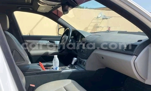 Buy Used Mercedes-Benz CLS250 White Car in Accra in Greater Accra Buy Used Mercedes-Benz CLS250 White Car in Accra in Greater Accra