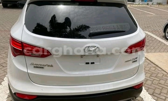 Buy Used Hyundai Santa Fe White Car in Accra in Greater Accra Buy Used Hyundai Santa Fe White Car in Accra in Greater Accra