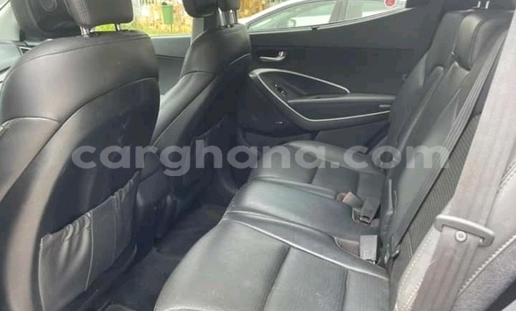 Buy Used Hyundai Santa Fe White Car in Accra in Greater Accra Buy Used Hyundai Santa Fe White Car in Accra in Greater Accra