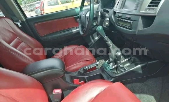 Buy Used Toyota Hilux Black Car in Accra in Greater Accra Buy Used Toyota Hilux Black Car in Accra in Greater Accra