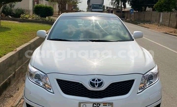 Buy Used Toyota Camry White Car in Accra in Greater Accra