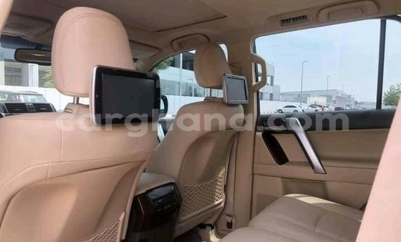 Sayi Na hannu Toyota Land Cruiser Prado White Mota in Accra a Greater Accra Sayi Na hannu Toyota Land Cruiser Prado White Mota in Accra a Greater Accra