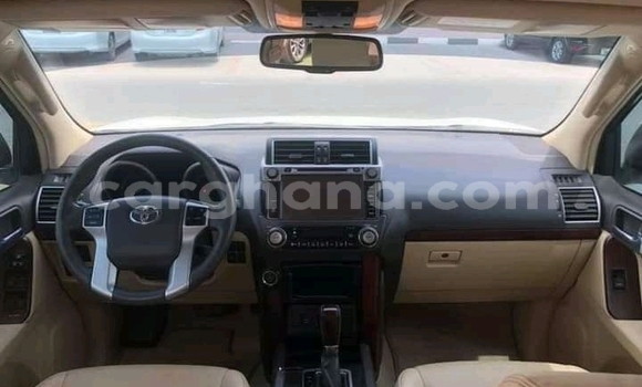 Sayi Na hannu Toyota Land Cruiser Prado White Mota in Accra a Greater Accra Sayi Na hannu Toyota Land Cruiser Prado White Mota in Accra a Greater Accra
