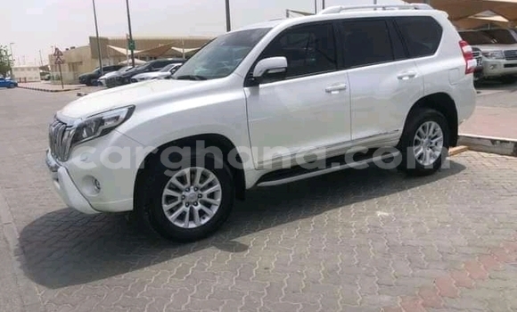 Sayi Na hannu Toyota Land Cruiser Prado White Mota in Accra a Greater Accra Sayi Na hannu Toyota Land Cruiser Prado White Mota in Accra a Greater Accra
