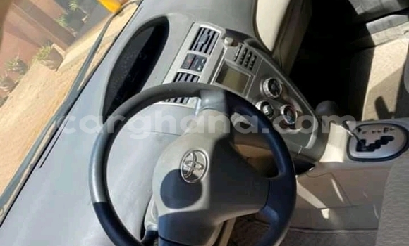 Buy Used Toyota Yaris White Car in Accra in Greater Accra Buy Used Toyota Yaris White Car in Accra in Greater Accra