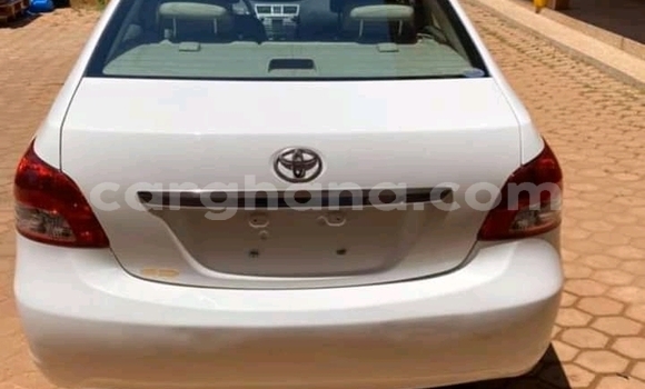 Buy Used Toyota Yaris White Car in Accra in Greater Accra Buy Used Toyota Yaris White Car in Accra in Greater Accra
