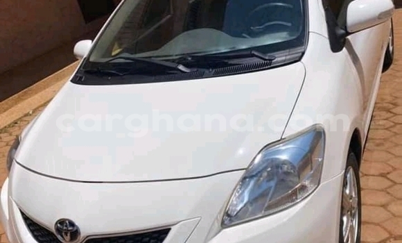 Buy Used Toyota Yaris White Car in Accra in Greater Accra Buy Used Toyota Yaris White Car in Accra in Greater Accra