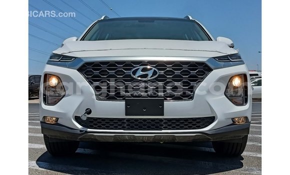 Ra Imported Hyundai Santa Fe funfun Ọkọ̀ in Import - Dubai ni Ashanti Ra Imported Hyundai Santa Fe funfun Ọkọ̀ in Import - Dubai ni Ashanti