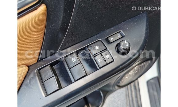 Sayi Imported Toyota Fortuner White Mota in Import - Dubai a Ashanti Sayi Imported Toyota Fortuner White Mota in Import - Dubai a Ashanti