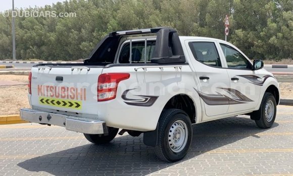 Buy Import Mitsubishi L200 White Car in Import - Dubai in Ashanti Buy Import Mitsubishi L200 White Car in Import - Dubai in Ashanti