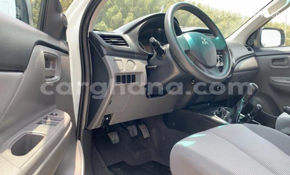 Buy Import Mitsubishi L200 White Car in Import - Dubai in Ashanti Buy Import Mitsubishi L200 White Car in Import - Dubai in Ashanti