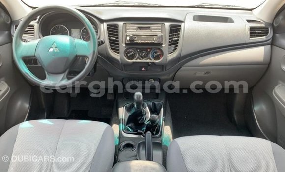 Buy Import Mitsubishi L200 White Car in Import - Dubai in Ashanti Buy Import Mitsubishi L200 White Car in Import - Dubai in Ashanti