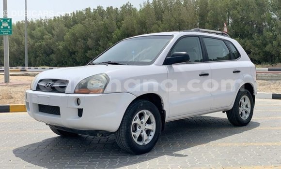 Buy Import Hyundai Tucson White Car in Import - Dubai in Ashanti Buy Import Hyundai Tucson White Car in Import - Dubai in Ashanti