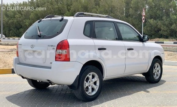 Buy Import Hyundai Tucson White Car in Import - Dubai in Ashanti Buy Import Hyundai Tucson White Car in Import - Dubai in Ashanti