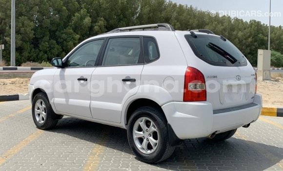Buy Import Hyundai Tucson White Car in Import - Dubai in Ashanti Buy Import Hyundai Tucson White Car in Import - Dubai in Ashanti