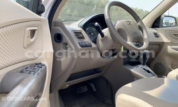 Buy Import Hyundai Tucson White Car in Import - Dubai in Ashanti Buy Import Hyundai Tucson White Car in Import - Dubai in Ashanti