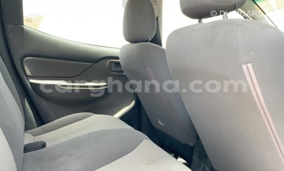 Ra Imported Mitsubishi L200 funfun Ọkọ̀ in Import - Dubai ni Ashanti Ra Imported Mitsubishi L200 funfun Ọkọ̀ in Import - Dubai ni Ashanti