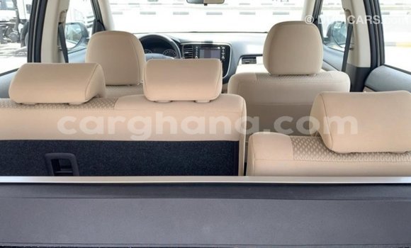 Ra Imported Mitsubishi Outlander funfun Ọkọ̀ in Import - Dubai ni Ashanti Ra Imported Mitsubishi Outlander funfun Ọkọ̀ in Import - Dubai ni Ashanti