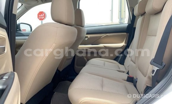 Ra Imported Mitsubishi Outlander funfun Ọkọ̀ in Import - Dubai ni Ashanti Ra Imported Mitsubishi Outlander funfun Ọkọ̀ in Import - Dubai ni Ashanti