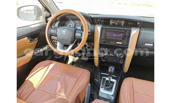 Ra Imported Toyota Fortuner funfun Ọkọ̀ in Import - Dubai ni Ashanti Ra Imported Toyota Fortuner funfun Ọkọ̀ in Import - Dubai ni Ashanti