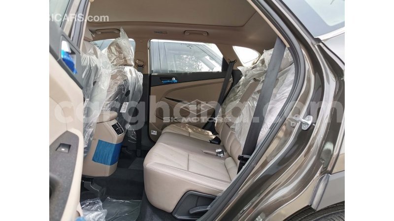 Big with watermark hyundai tucson ashanti import dubai 31937