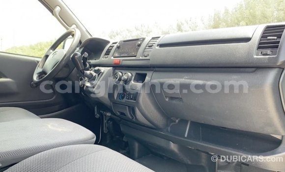 Ra Imported Toyota Hiace funfun Ọkọ̀ in Import - Dubai ni Ashanti Ra Imported Toyota Hiace funfun Ọkọ̀ in Import - Dubai ni Ashanti
