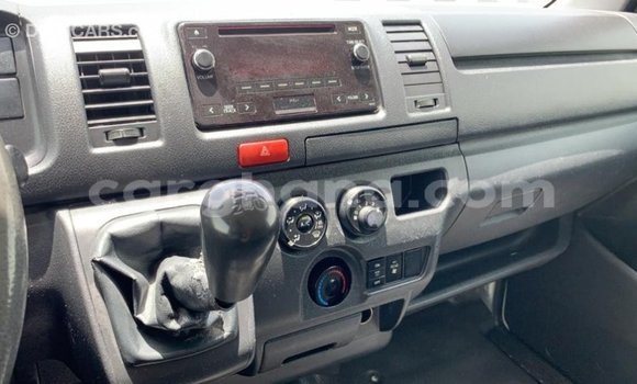 Ra Imported Toyota Hiace funfun Ọkọ̀ in Import - Dubai ni Ashanti Ra Imported Toyota Hiace funfun Ọkọ̀ in Import - Dubai ni Ashanti