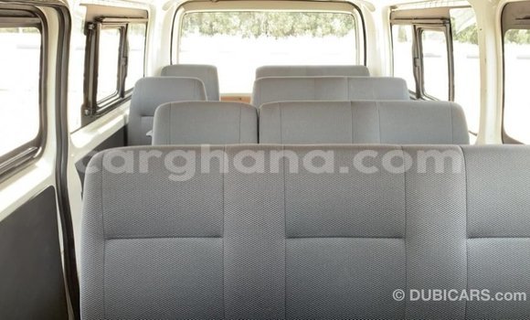 Ra Imported Toyota Hiace funfun Ọkọ̀ in Import - Dubai ni Ashanti Ra Imported Toyota Hiace funfun Ọkọ̀ in Import - Dubai ni Ashanti