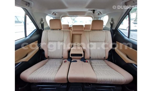 Sayi Imported Toyota Fortuner White Mota in Import - Dubai a Ashanti Sayi Imported Toyota Fortuner White Mota in Import - Dubai a Ashanti