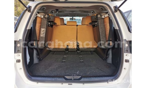 Sayi Imported Toyota Fortuner White Mota in Import - Dubai a Ashanti Sayi Imported Toyota Fortuner White Mota in Import - Dubai a Ashanti