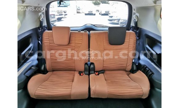Buy Import Toyota Innova White Car in Import - Dubai in Ashanti Buy Import Toyota Innova White Car in Import - Dubai in Ashanti
