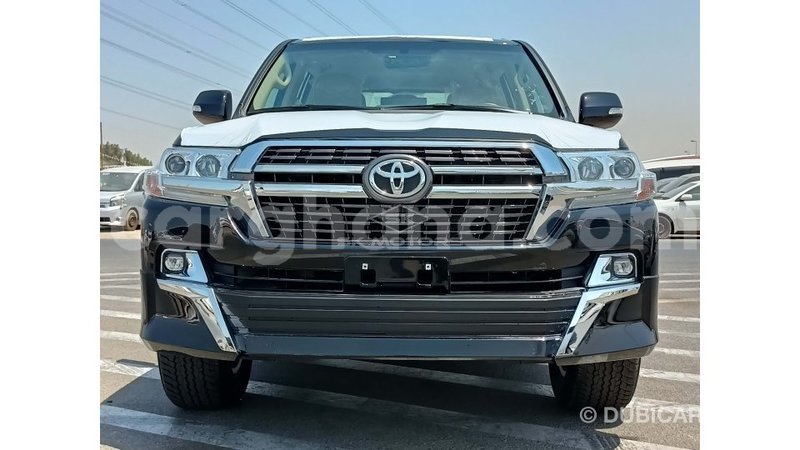 Big with watermark toyota land cruiser ashanti import dubai 31982