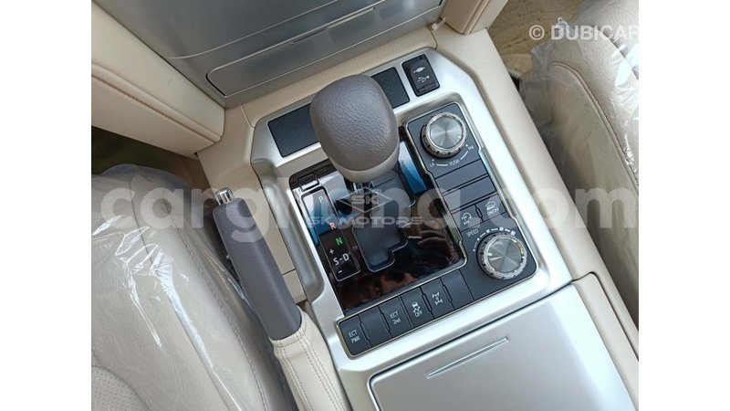 Big with watermark toyota land cruiser ashanti import dubai 31982