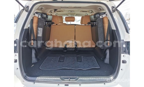 Sayi Imported Toyota Fortuner White Mota in Import - Dubai a Ashanti Sayi Imported Toyota Fortuner White Mota in Import - Dubai a Ashanti